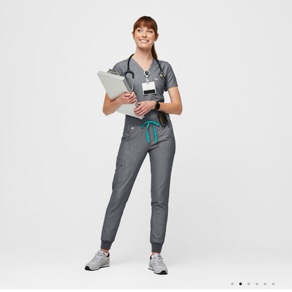 FIGS- LIKE NEW  graphite- jogger scrub pants- sz LP - Picture 3 of 4